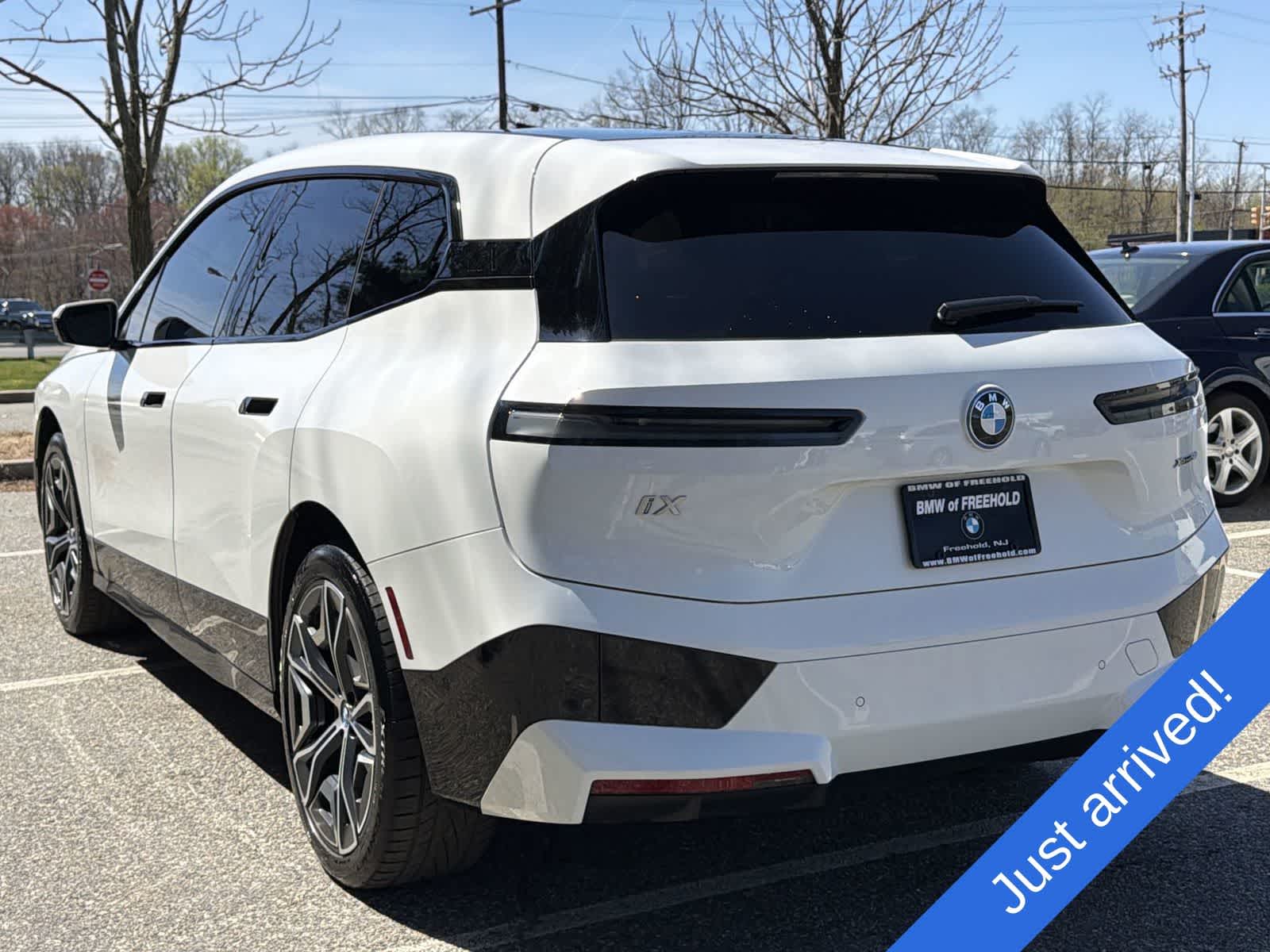 Thumbnail: 2024 BMW iX - 12