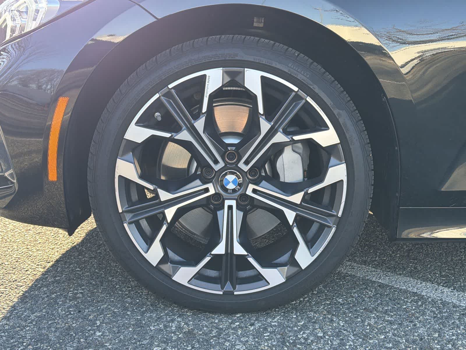 Thumbnail: 2025 BMW 3 Series - 16