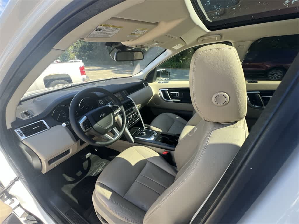 Thumbnail: 2018 Land Rover Discovery Sport - 10