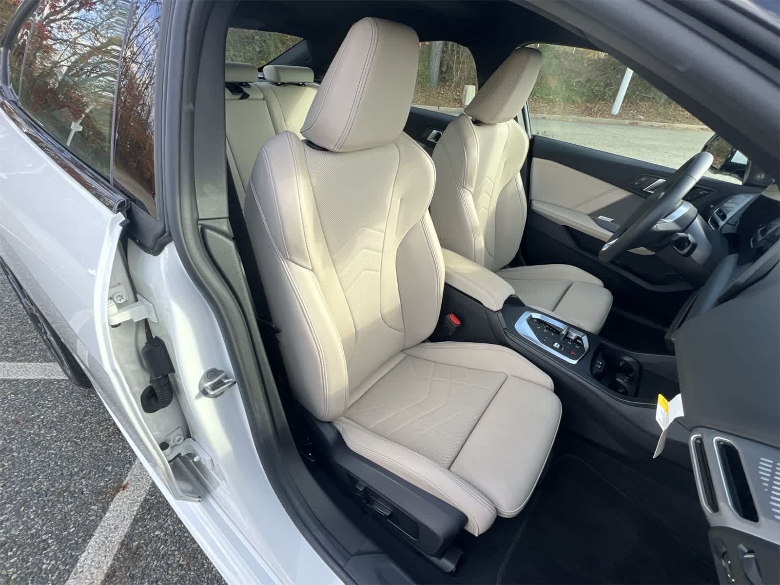 Thumbnail: 2025 BMW 2 Series - 22