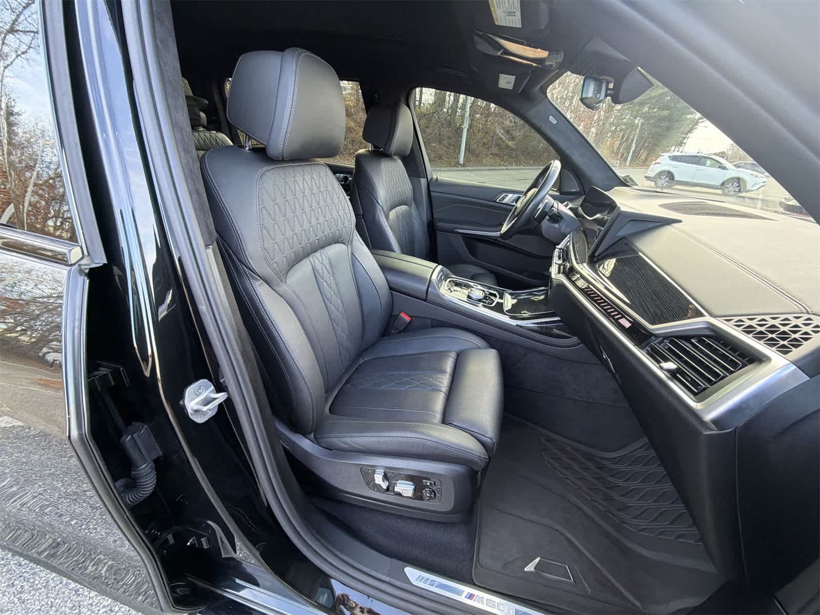 Thumbnail: 2024 BMW X7 - 22