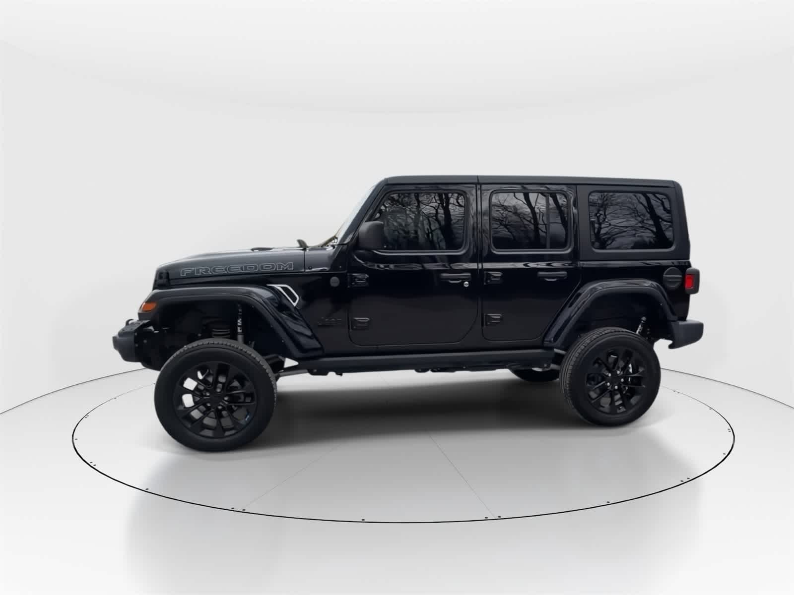 Thumbnail: 2023 Jeep Wrangler - 6