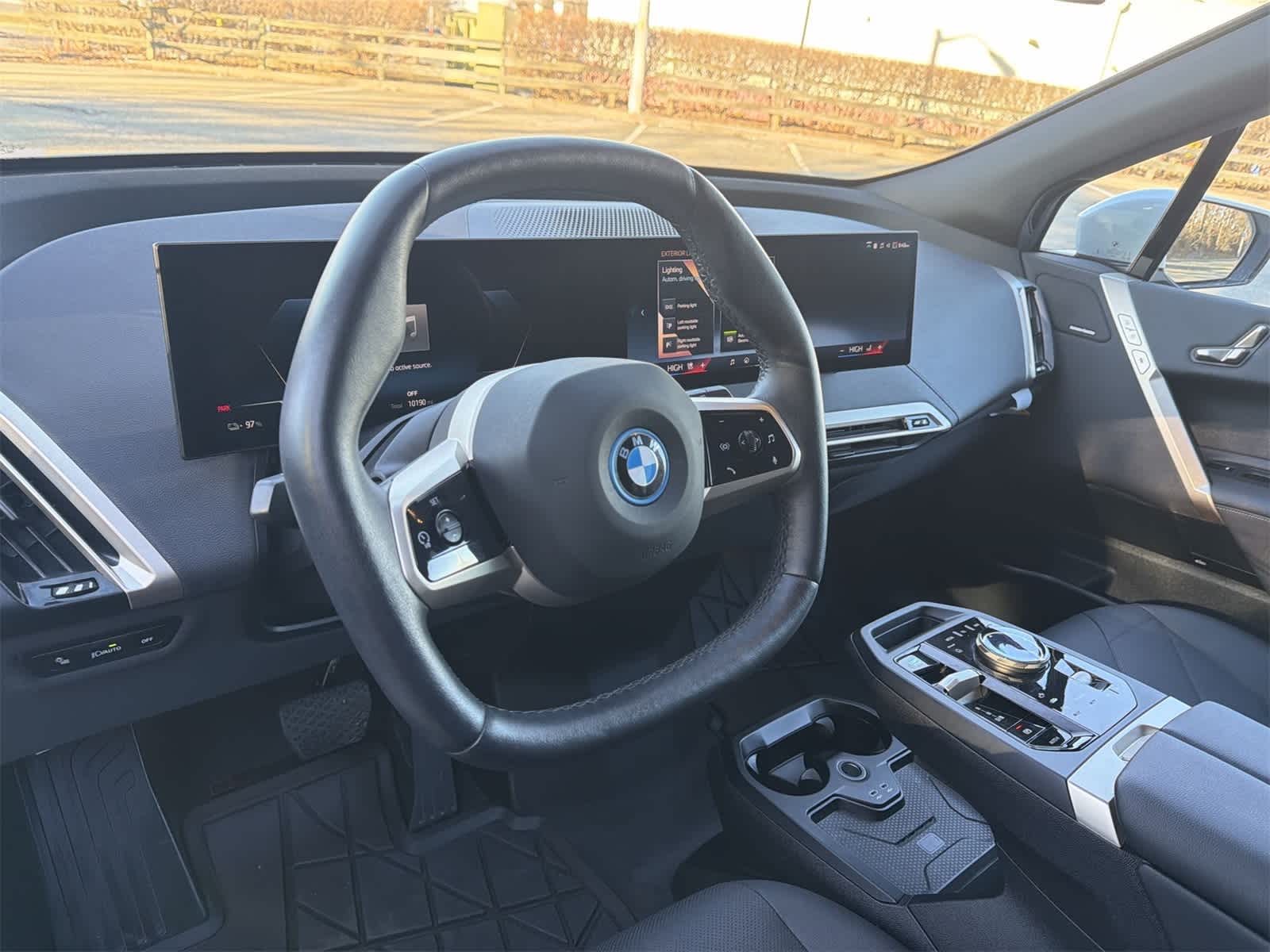 Thumbnail: 2025 BMW iX - 22