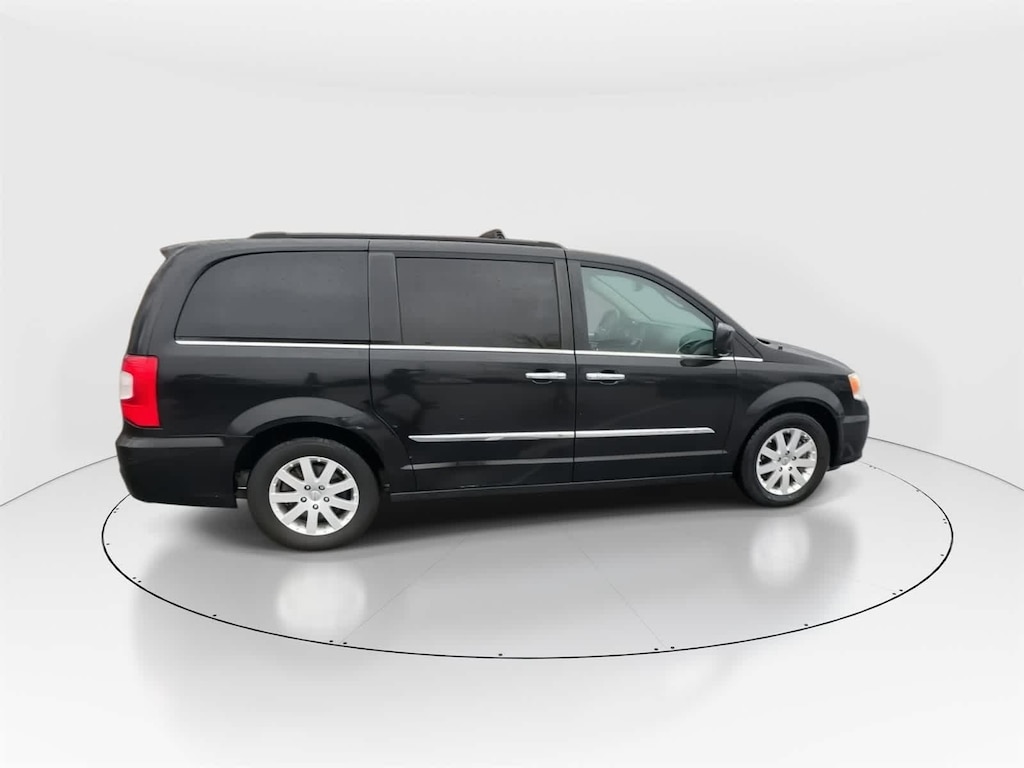 Used 2016 Chrysler Town & Country Touring Van LWB Passenger Van