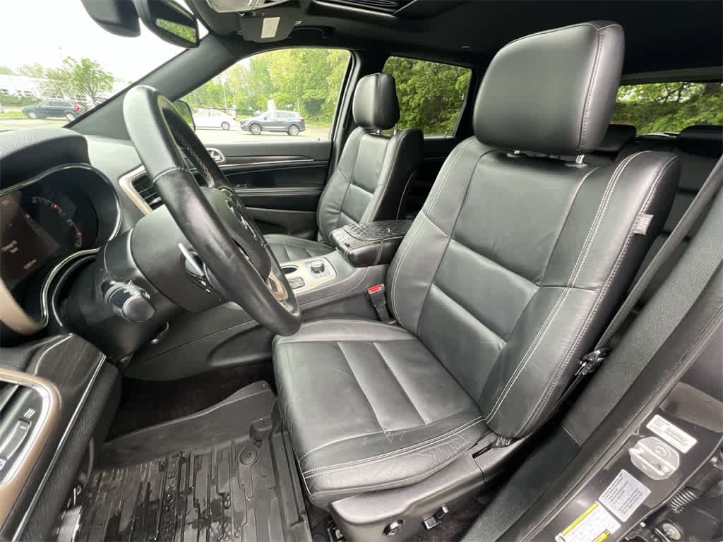 Thumbnail: 2017 Jeep Grand Cherokee - 19