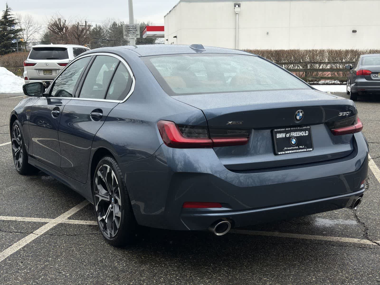 Thumbnail: 2025 BMW 3 Series - 12