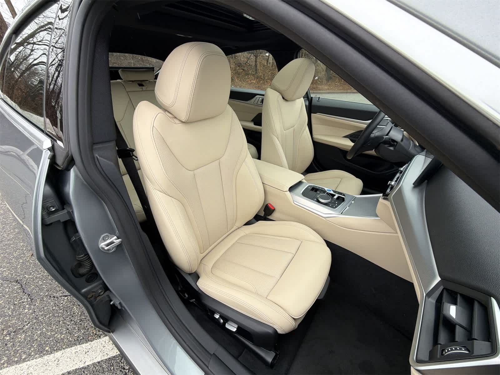 Thumbnail: 2023 BMW i4 - 22