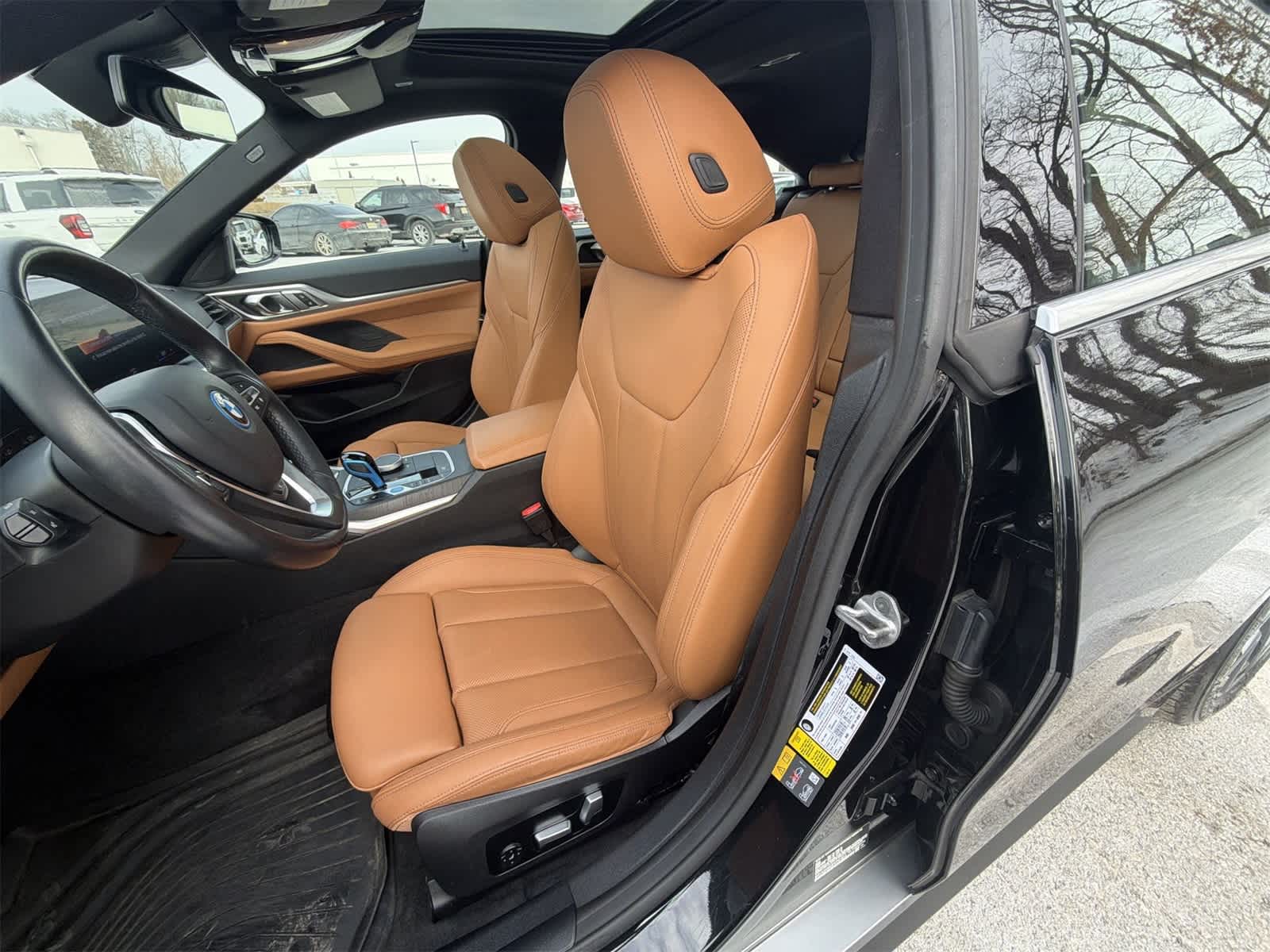 Thumbnail: 2023 BMW i4 - 19