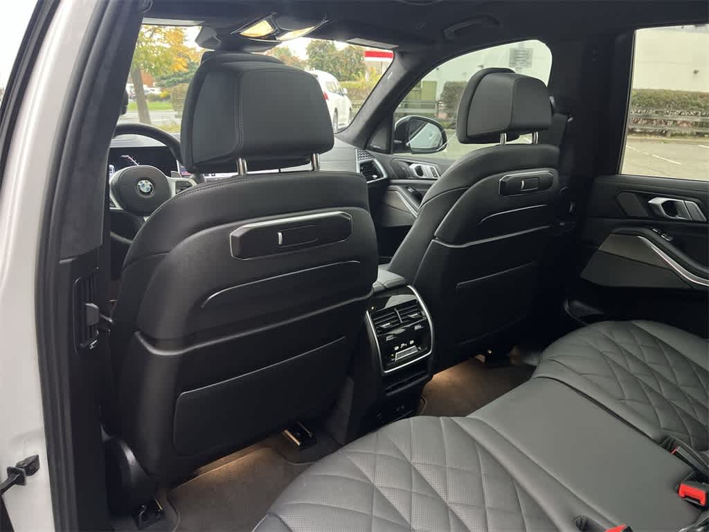 Thumbnail: 2024 BMW X7 - 20