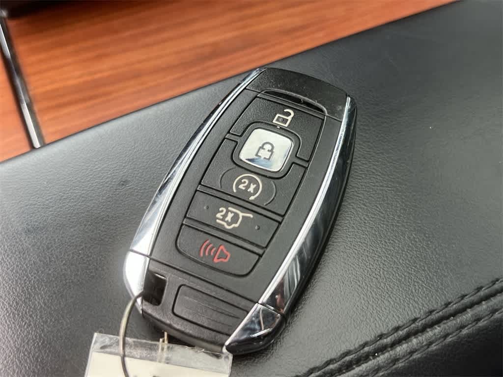 Thumbnail: 2019 Lincoln Navigator - 28