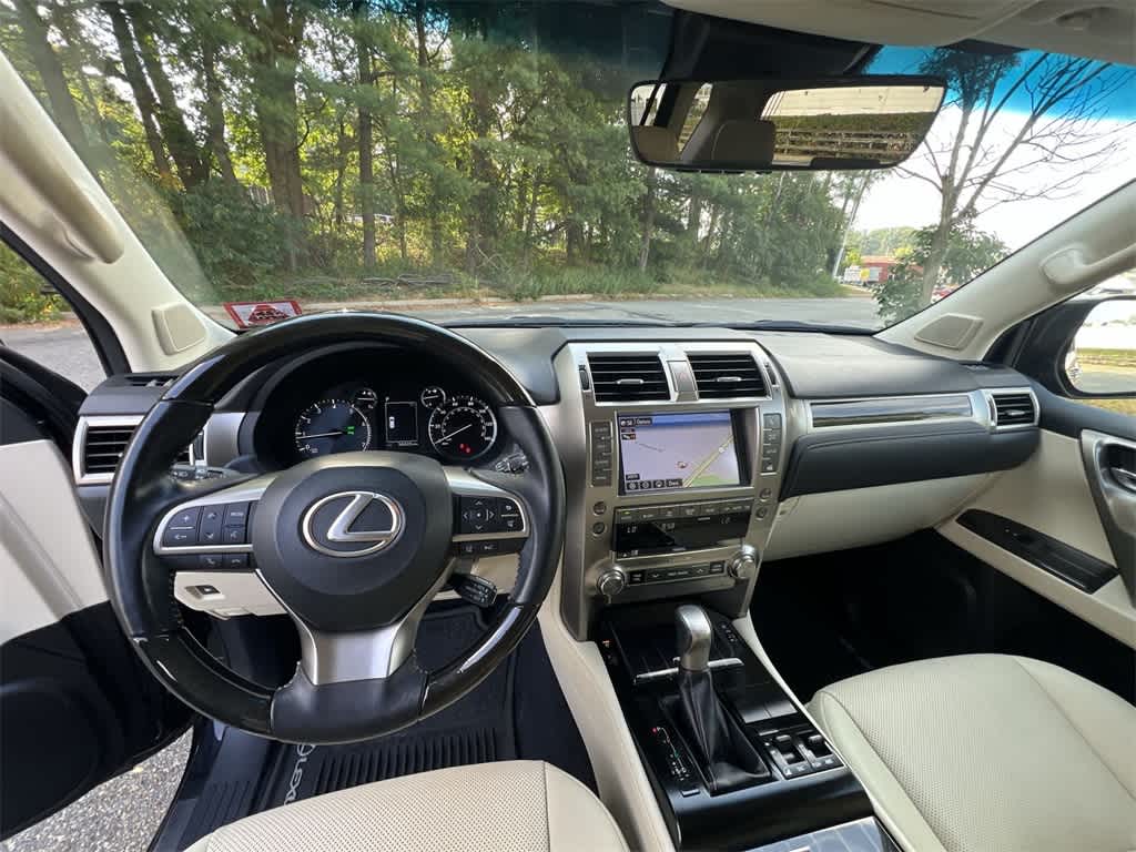 Thumbnail: 2020 Lexus GX - 18
