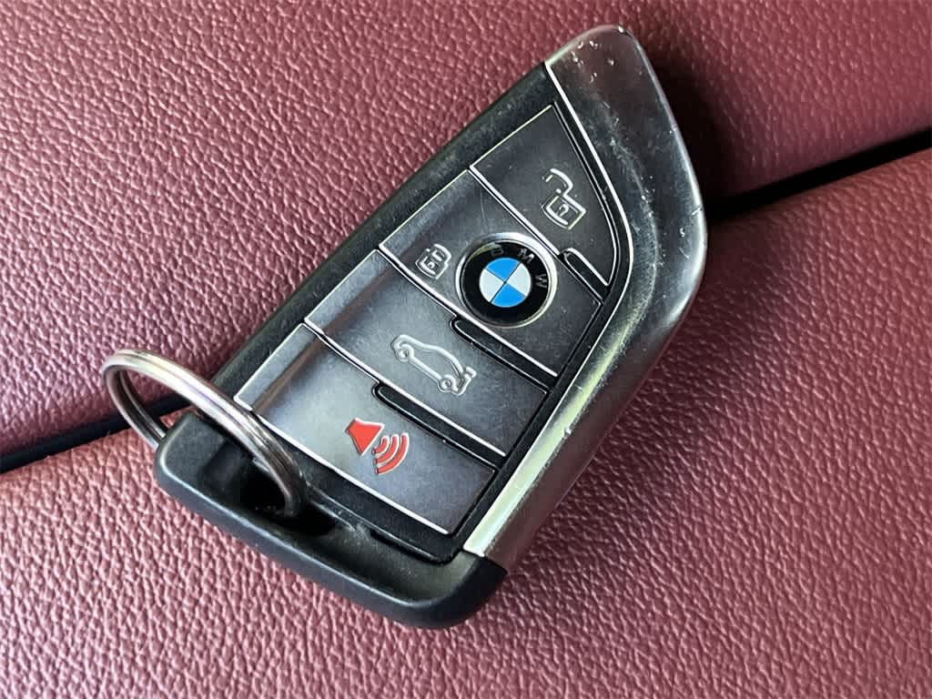 Thumbnail: 2022 BMW X6 - 28