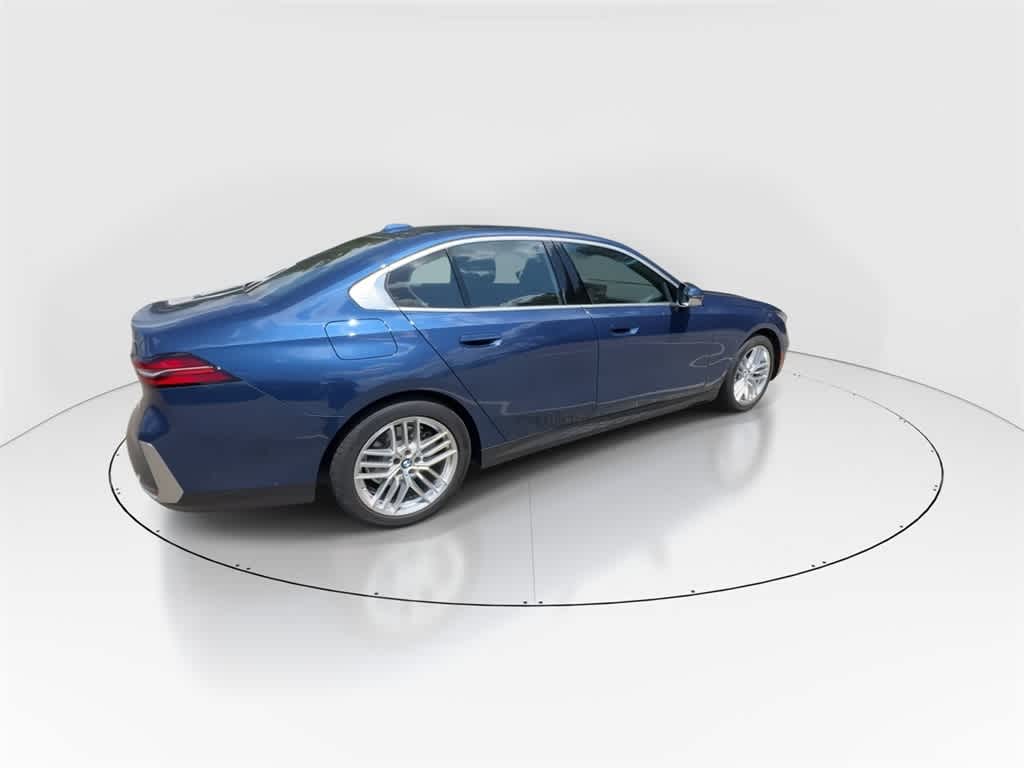 Thumbnail: 2025 BMW 5 Series - 8