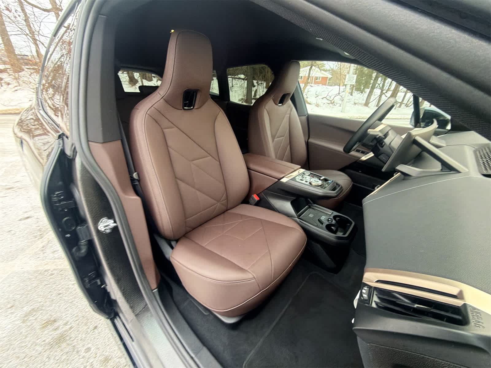 Thumbnail: 2026 BMW iX - 21