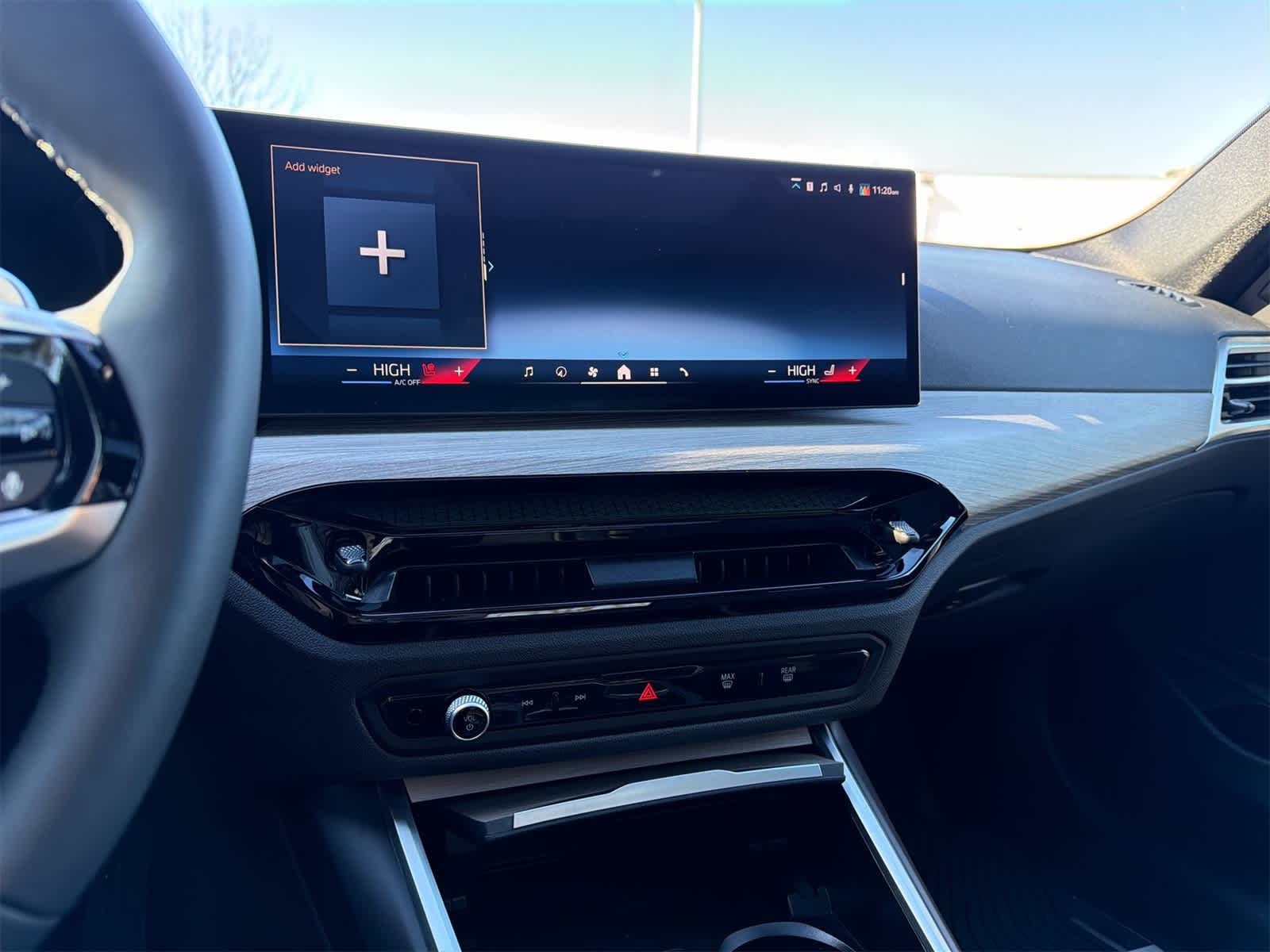 Thumbnail: 2025 BMW 3 Series - 24