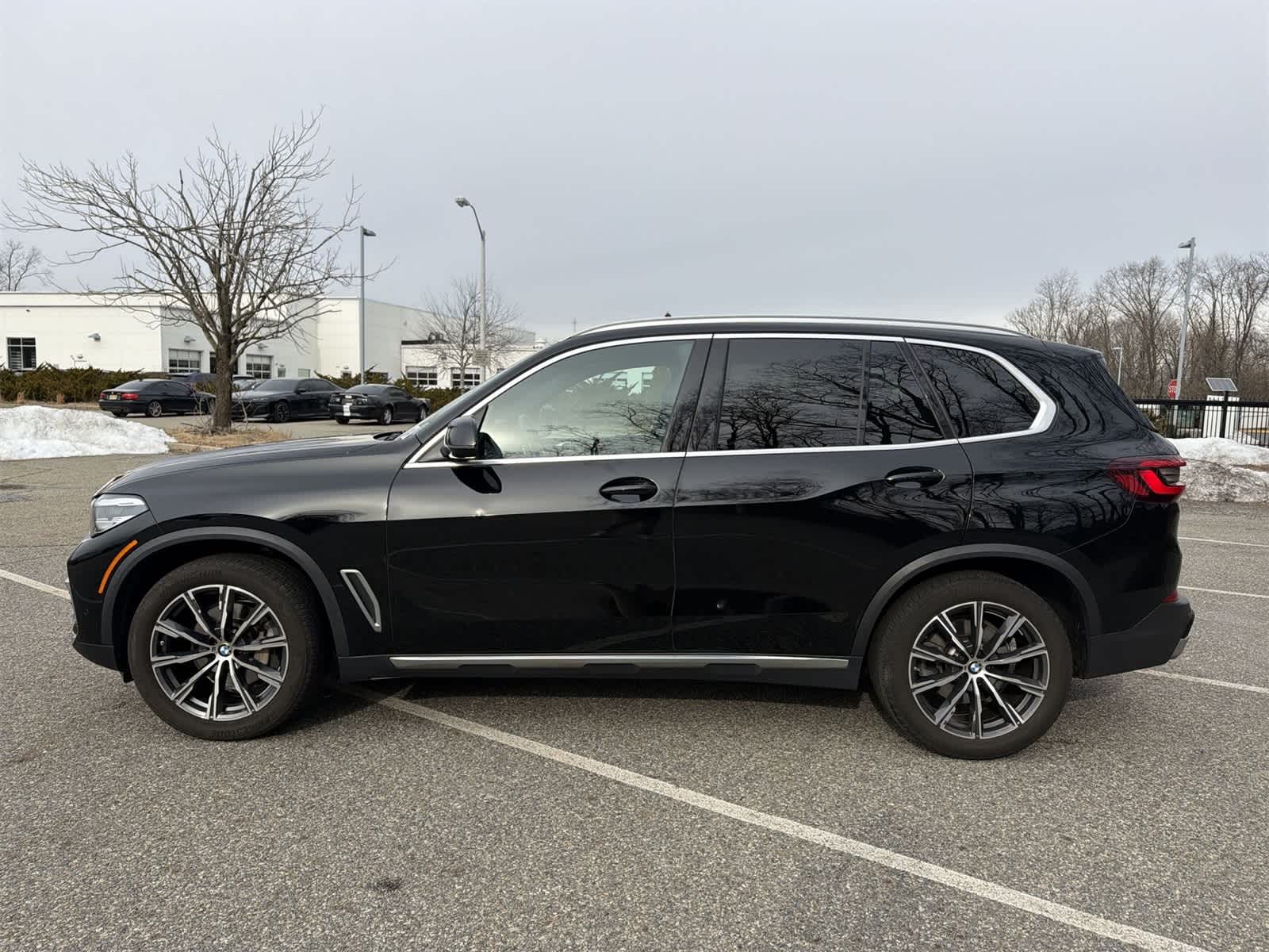 Thumbnail: 2023 BMW X5 - 11