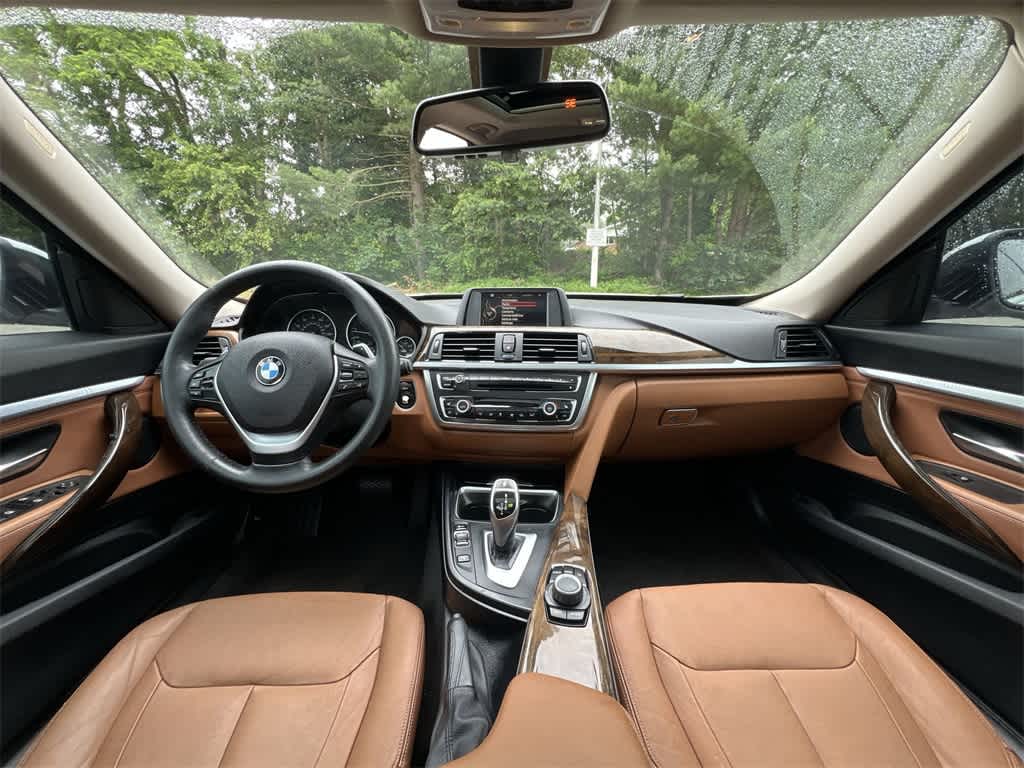 Thumbnail: 2015 BMW 3 Series - 18