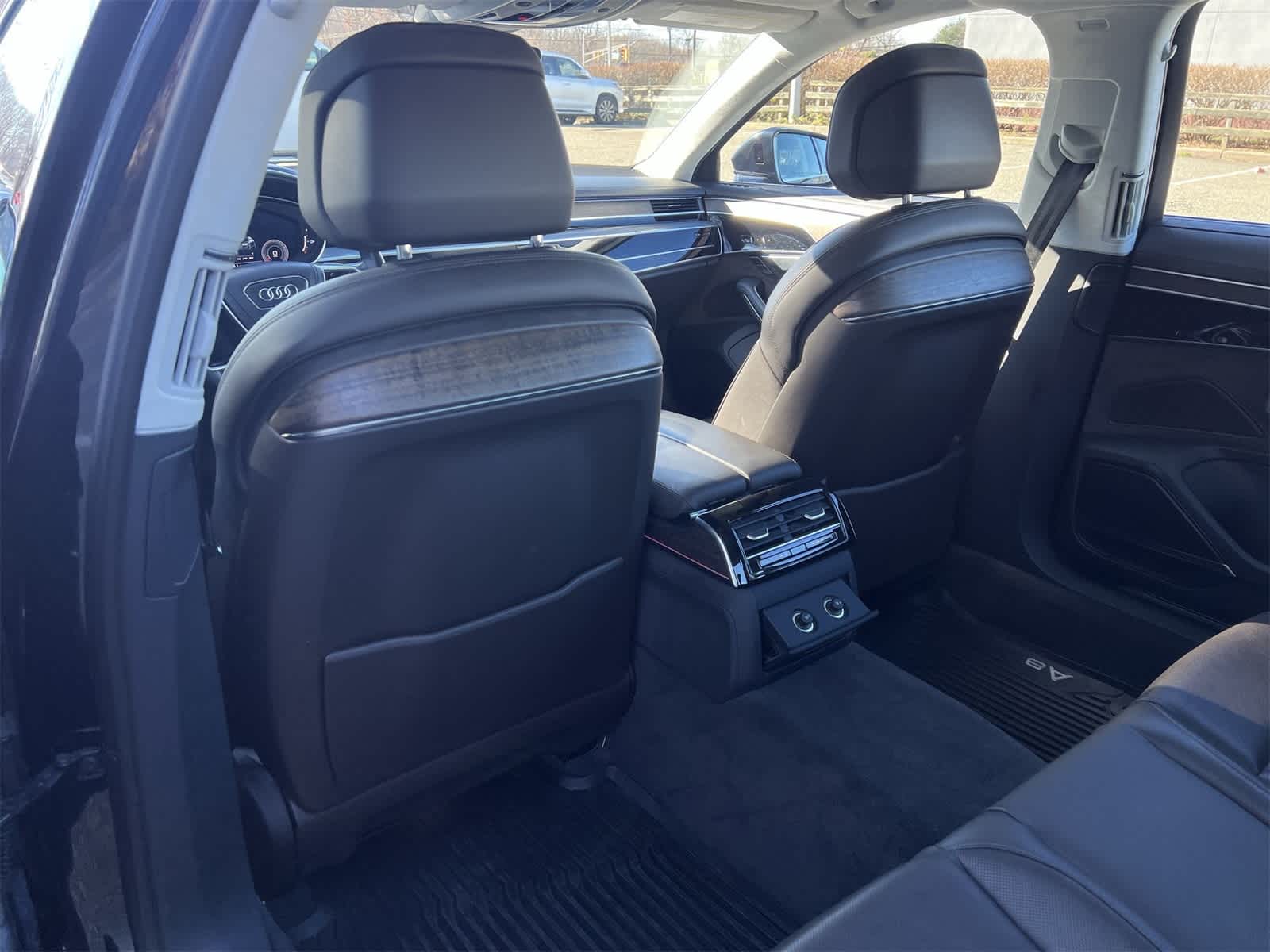 Thumbnail: 2020 Audi A8 - 20