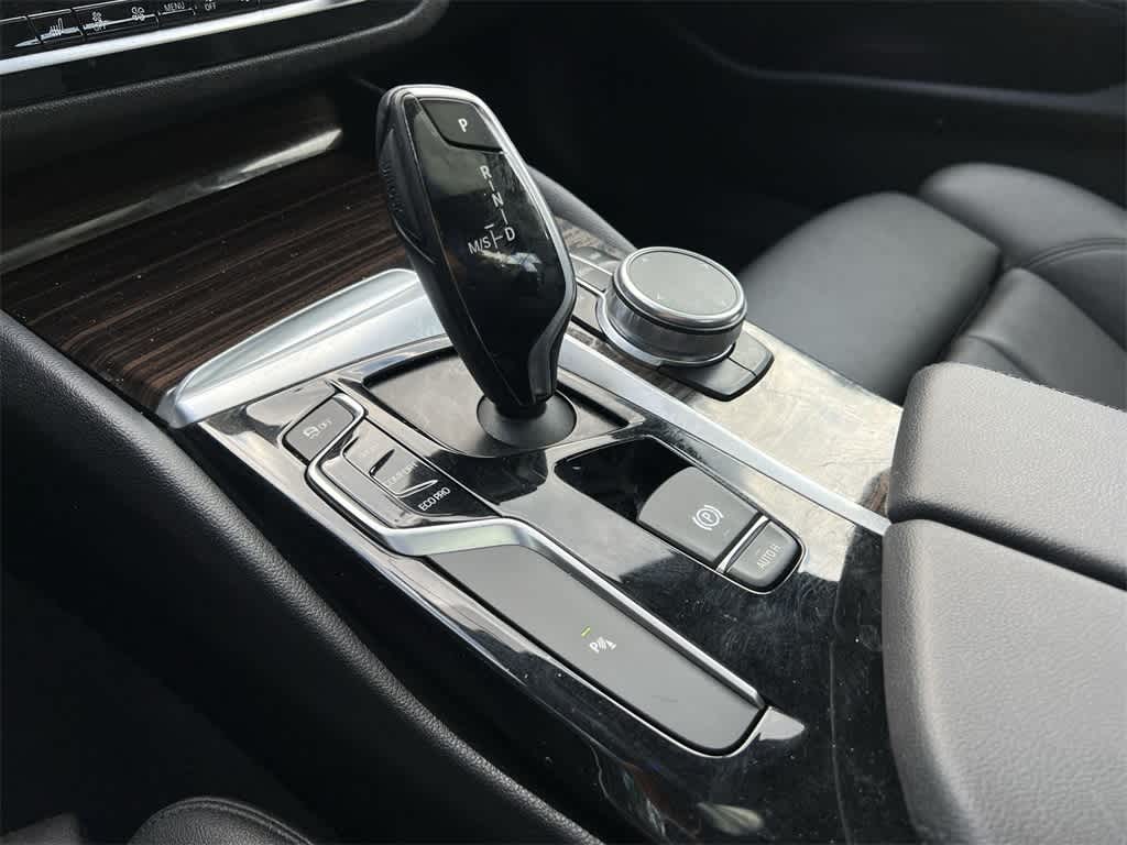 Thumbnail: 2018 BMW 5 Series - 25