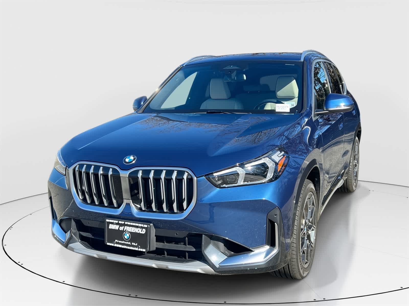 2025 BMW X1 28i's photo