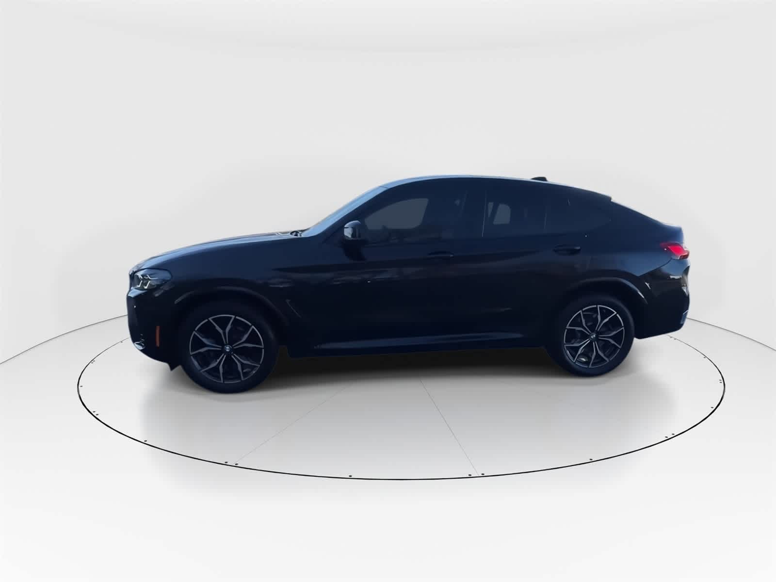 Thumbnail: 2023 BMW X4 - 6