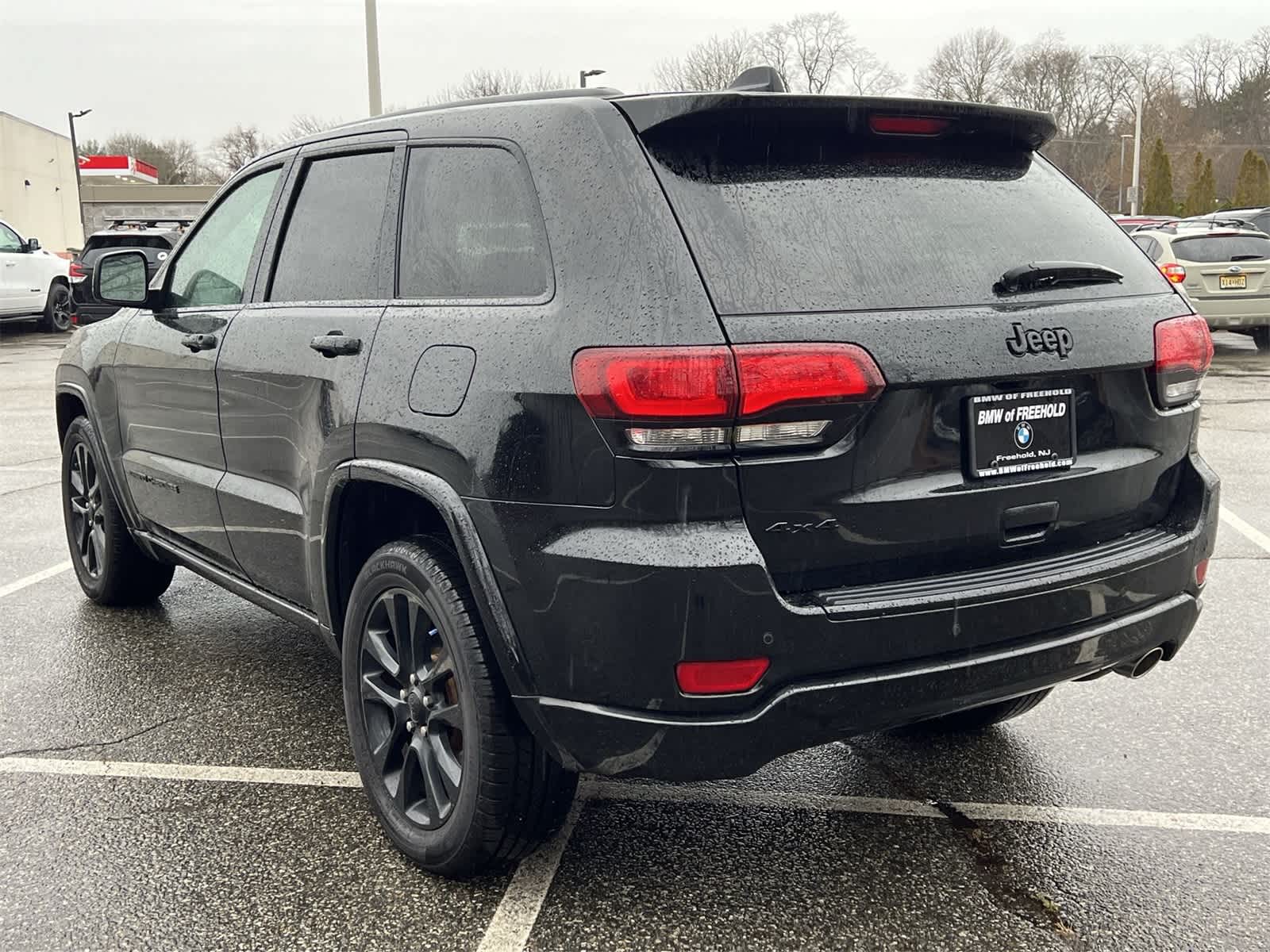 Thumbnail: 2017 Jeep Grand Cherokee - 12