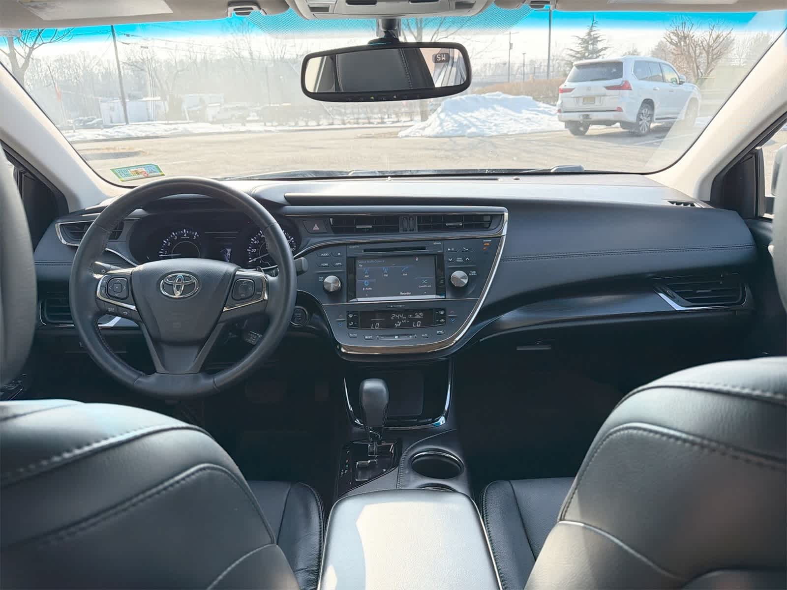 Thumbnail: 2016 Toyota Avalon - 18