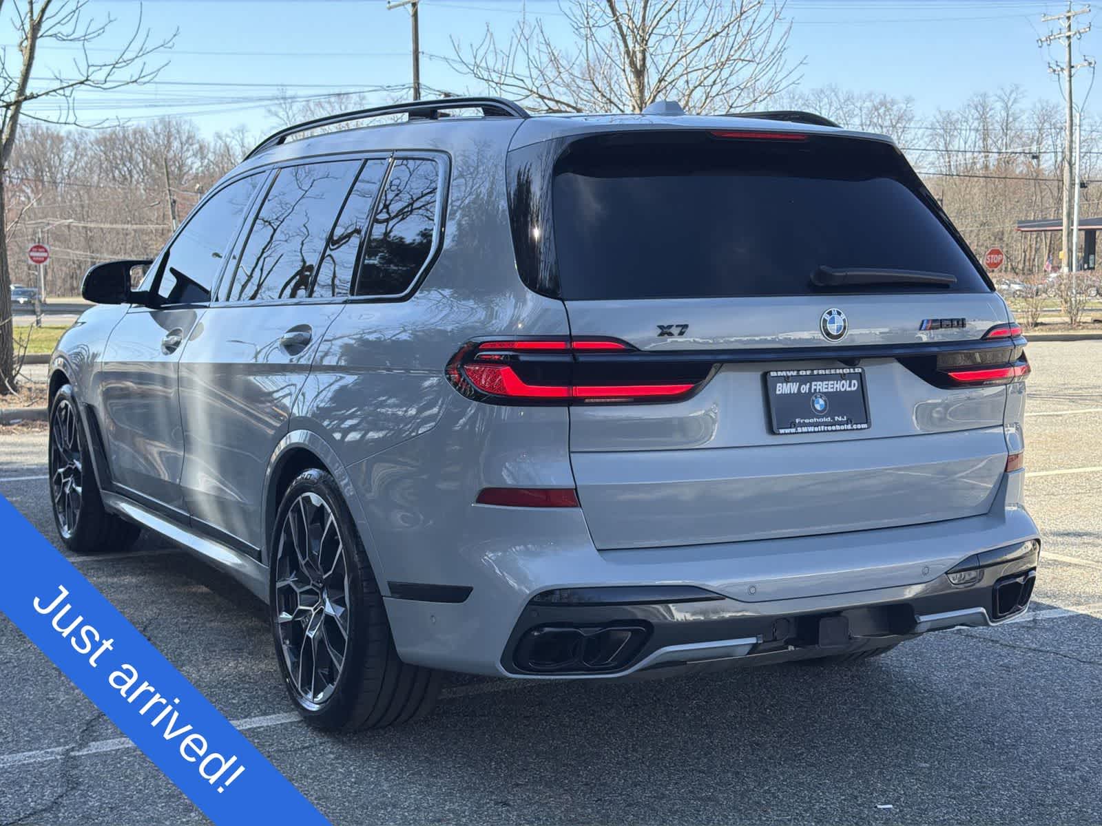 Thumbnail: 2025 BMW X7 - 12