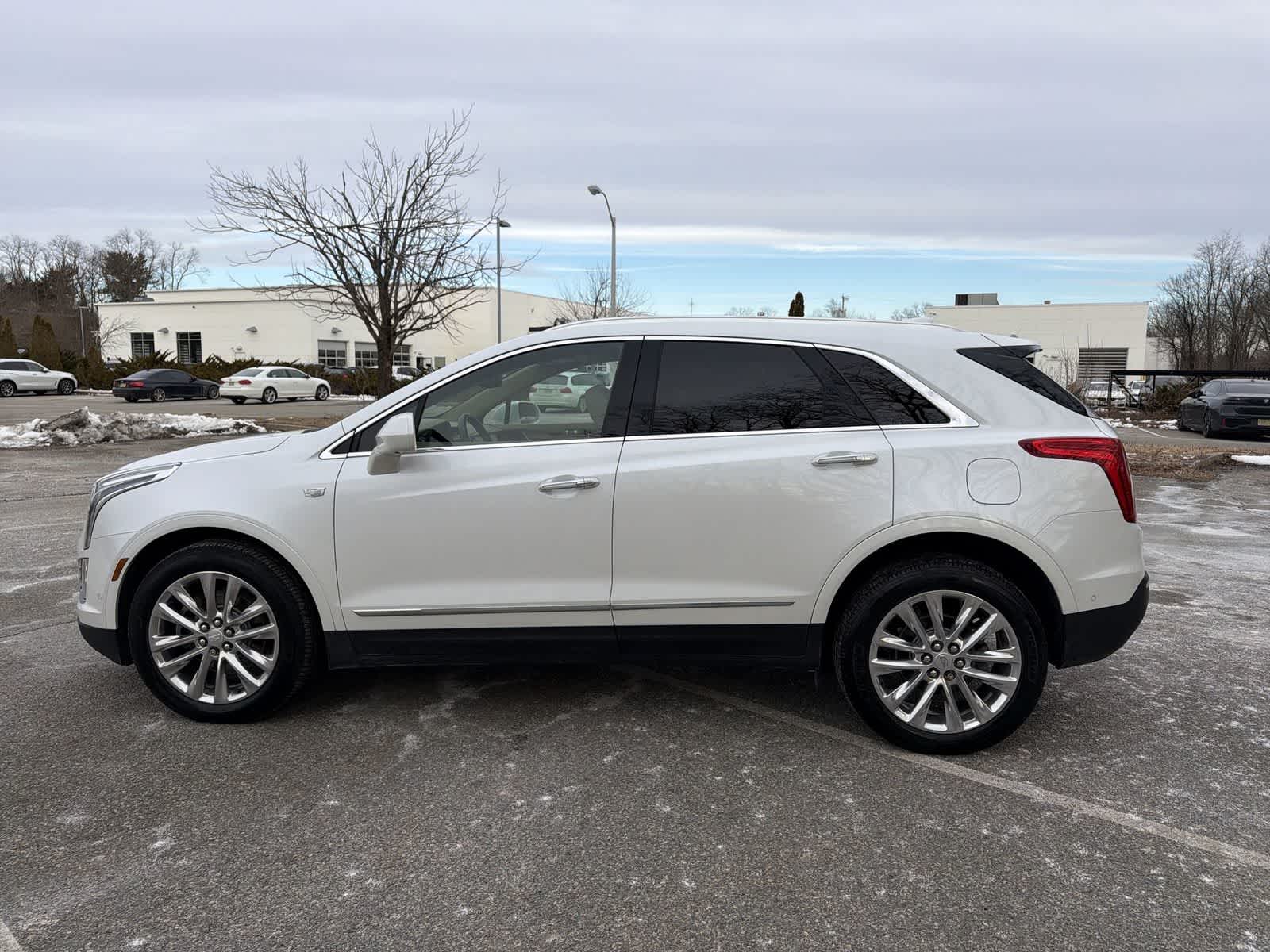 Thumbnail: 2019 Cadillac XT5 - 11