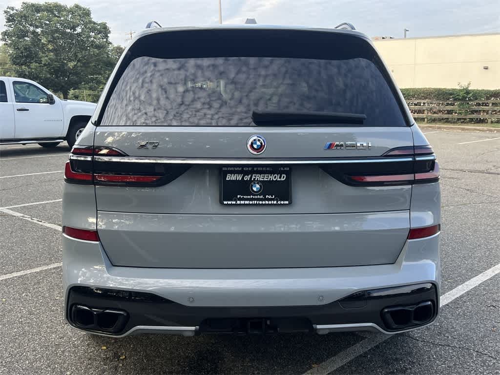 Thumbnail: 2023 BMW X7 - 13