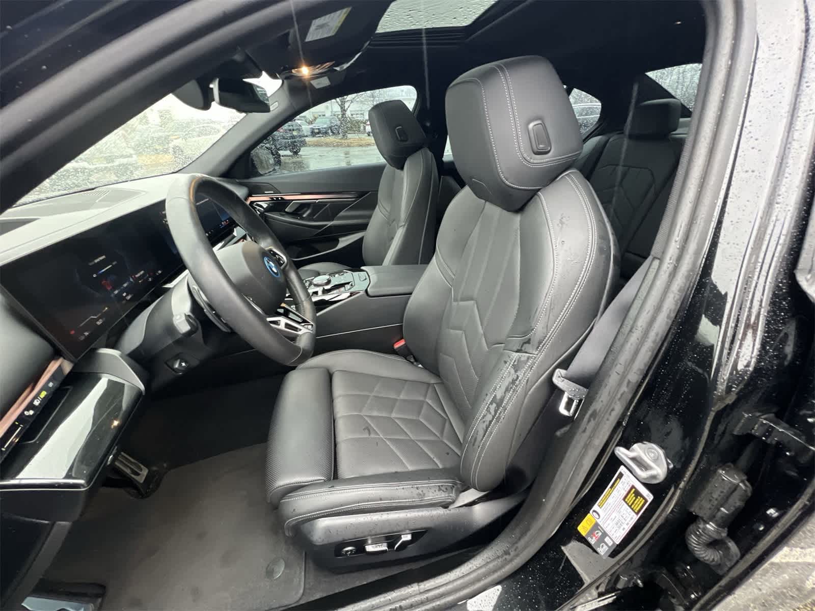 Thumbnail: 2025 BMW i5 - 19