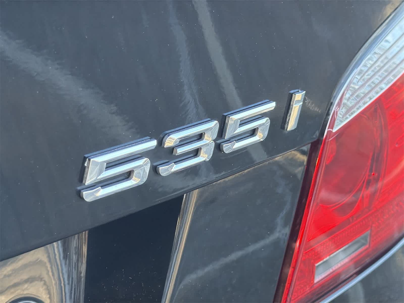 Thumbnail: 2010 BMW 5 Series - 15