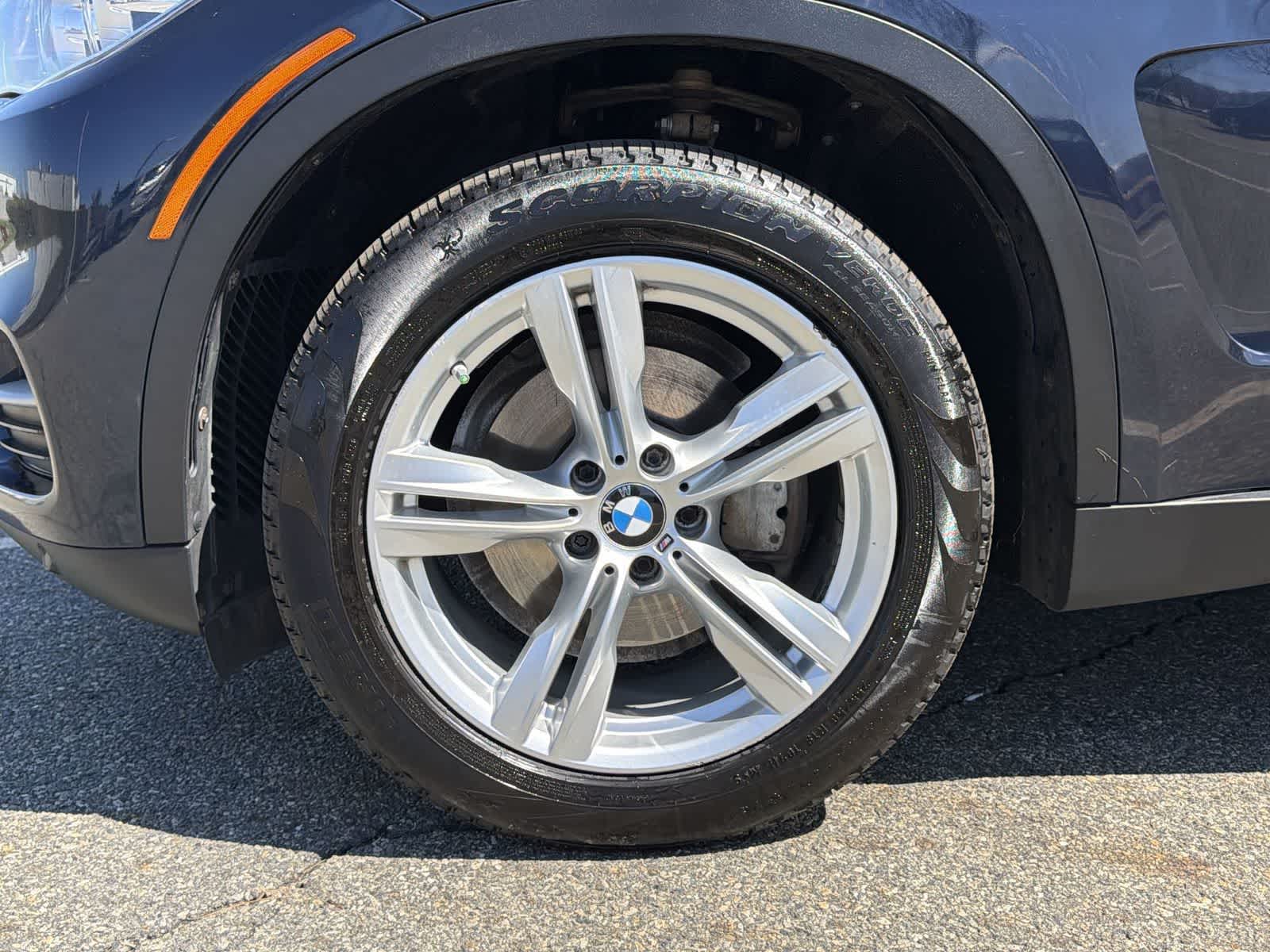 Thumbnail: 2015 BMW X5 - 16