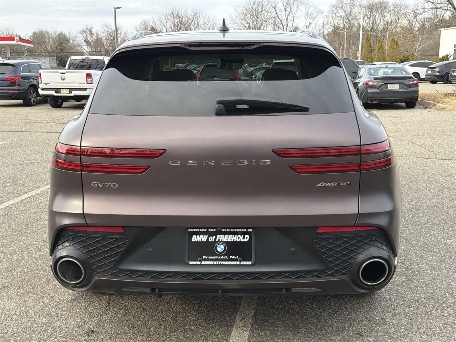 Thumbnail: 2023 Genesis GV70 - 13