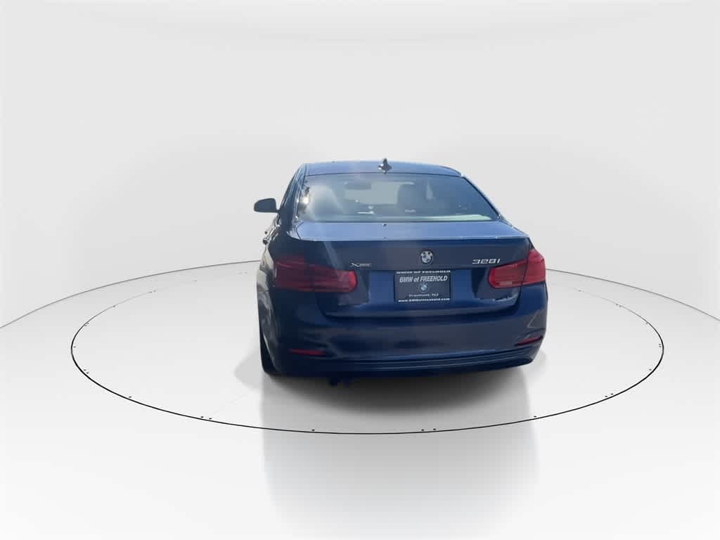 Thumbnail: 2016 BMW 3 Series - 8
