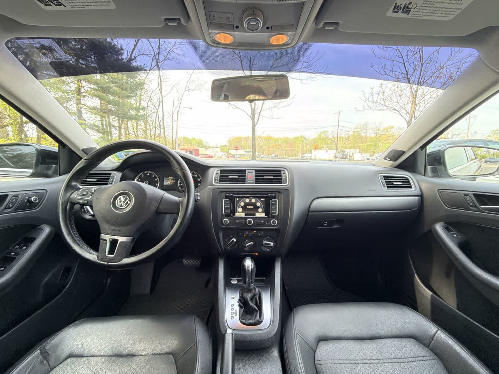 Thumbnail: 2013 Volkswagen Jetta - 18