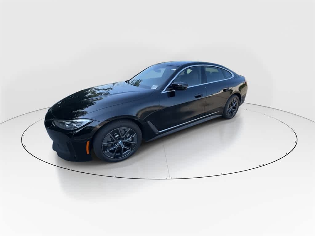 Thumbnail: 2023 BMW i4 - 5
