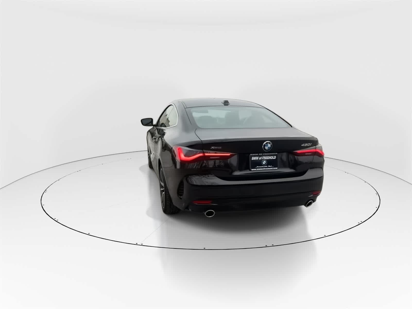 Thumbnail: 2026 BMW 4 Series - 8