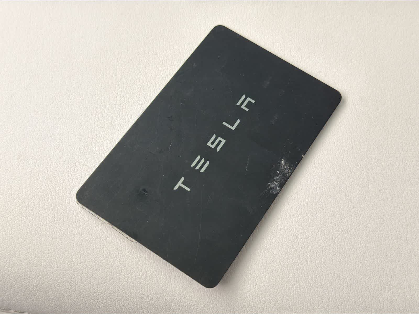 Thumbnail: 2023 Tesla Model X - 28