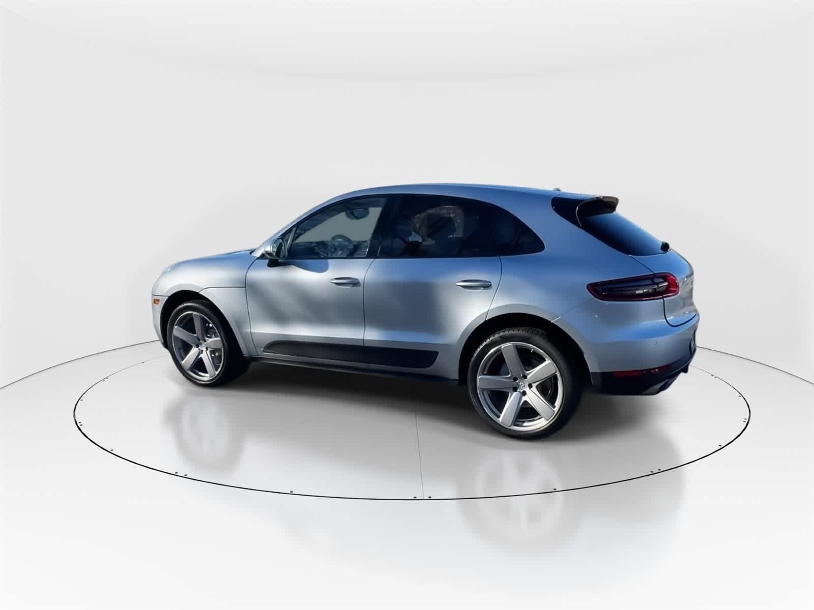 Thumbnail: 2017 Porsche Macan - 7