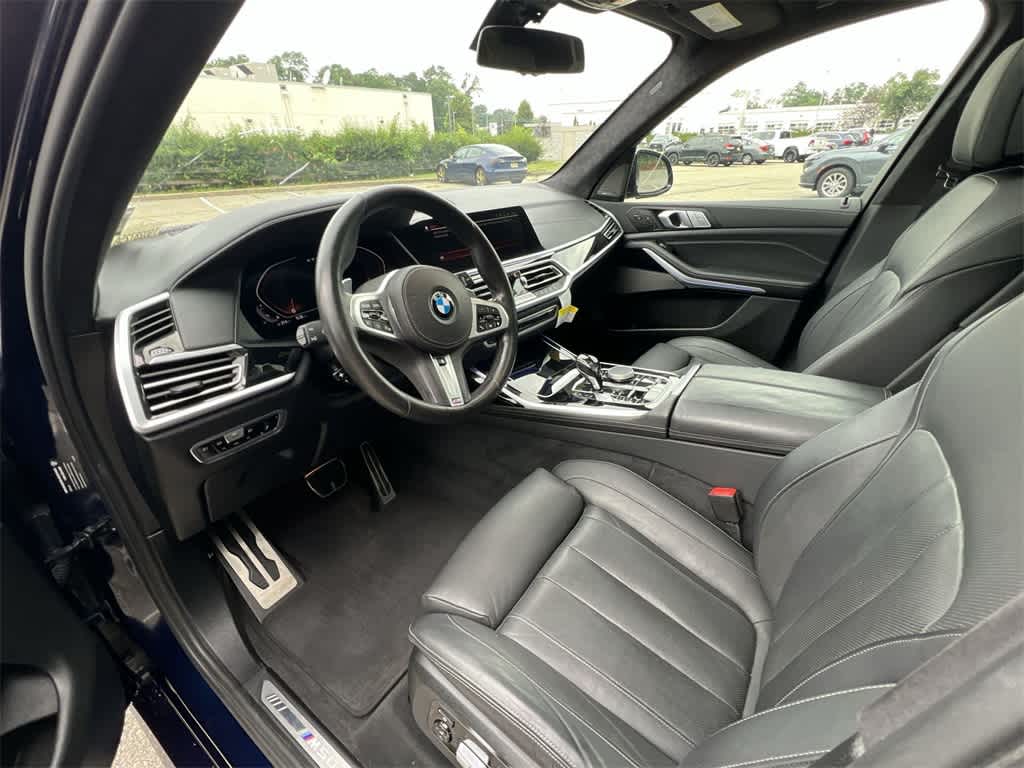 Thumbnail: 2021 BMW X7 - 10
