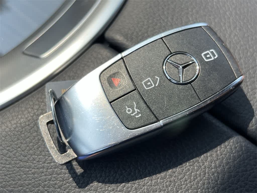Thumbnail: 2023 Mercedes-Benz GLC - 28