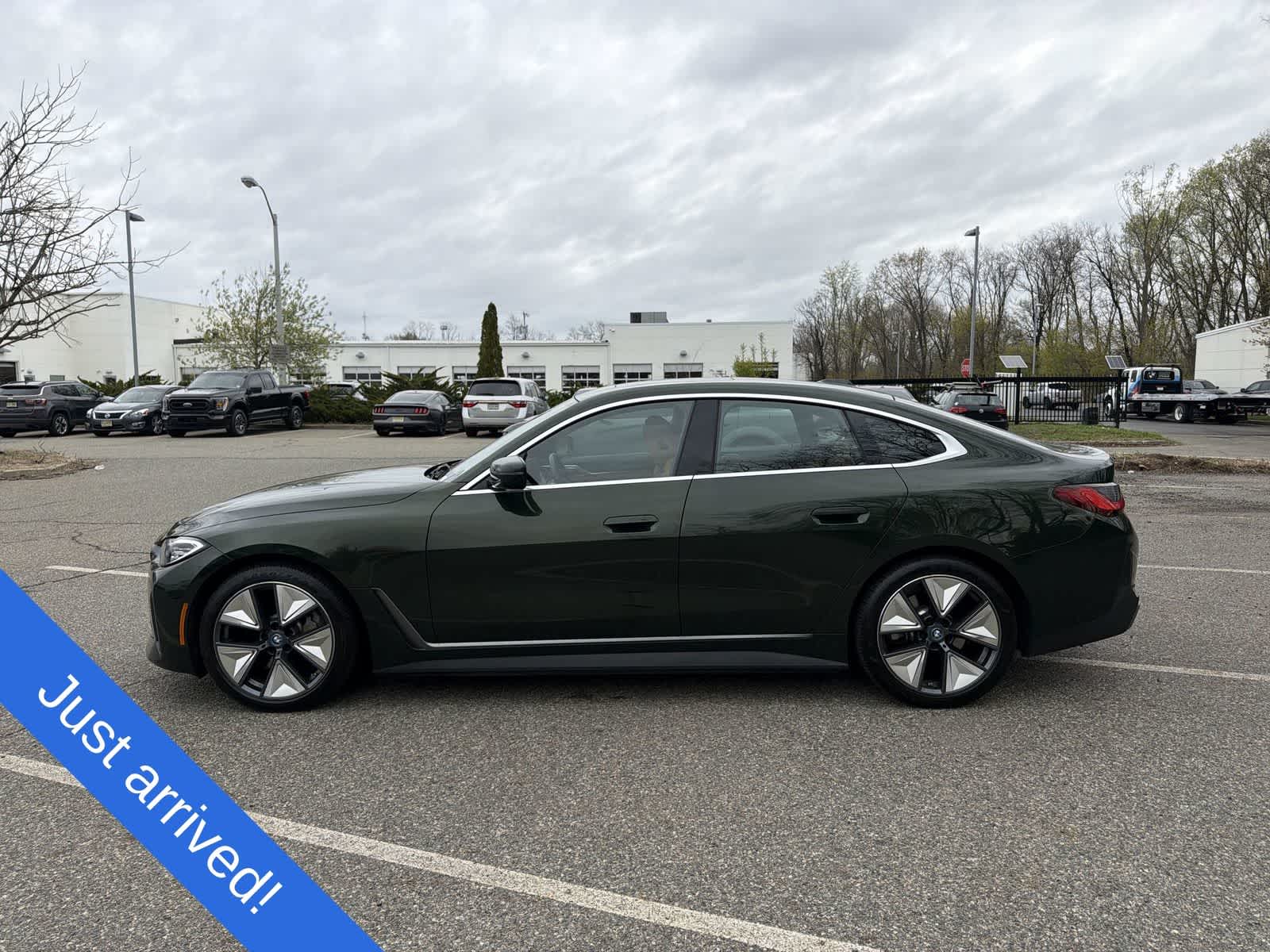 Thumbnail: 2023 BMW i4 - 11