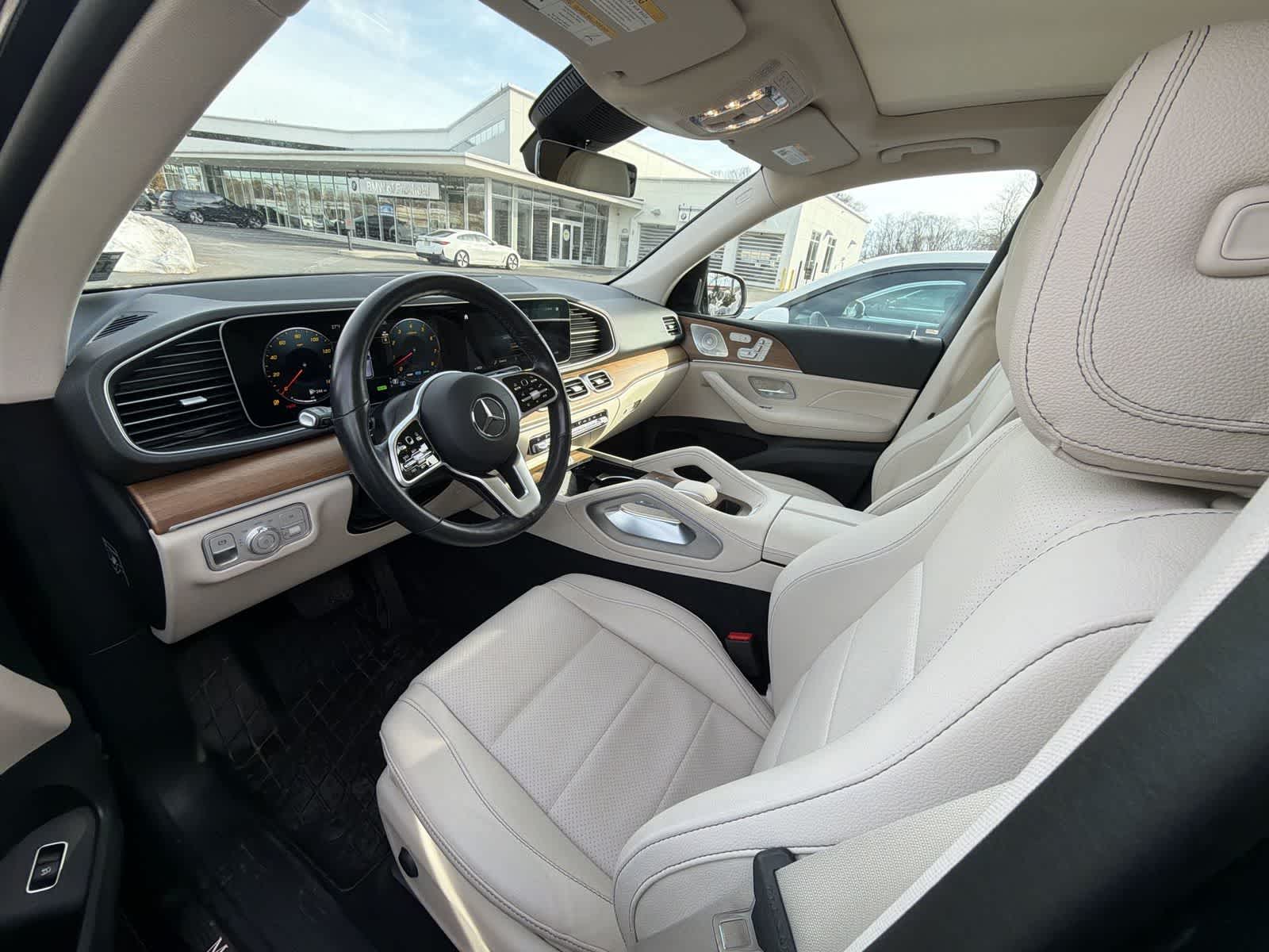 Thumbnail: 2023 Mercedes-Benz GLE - 10