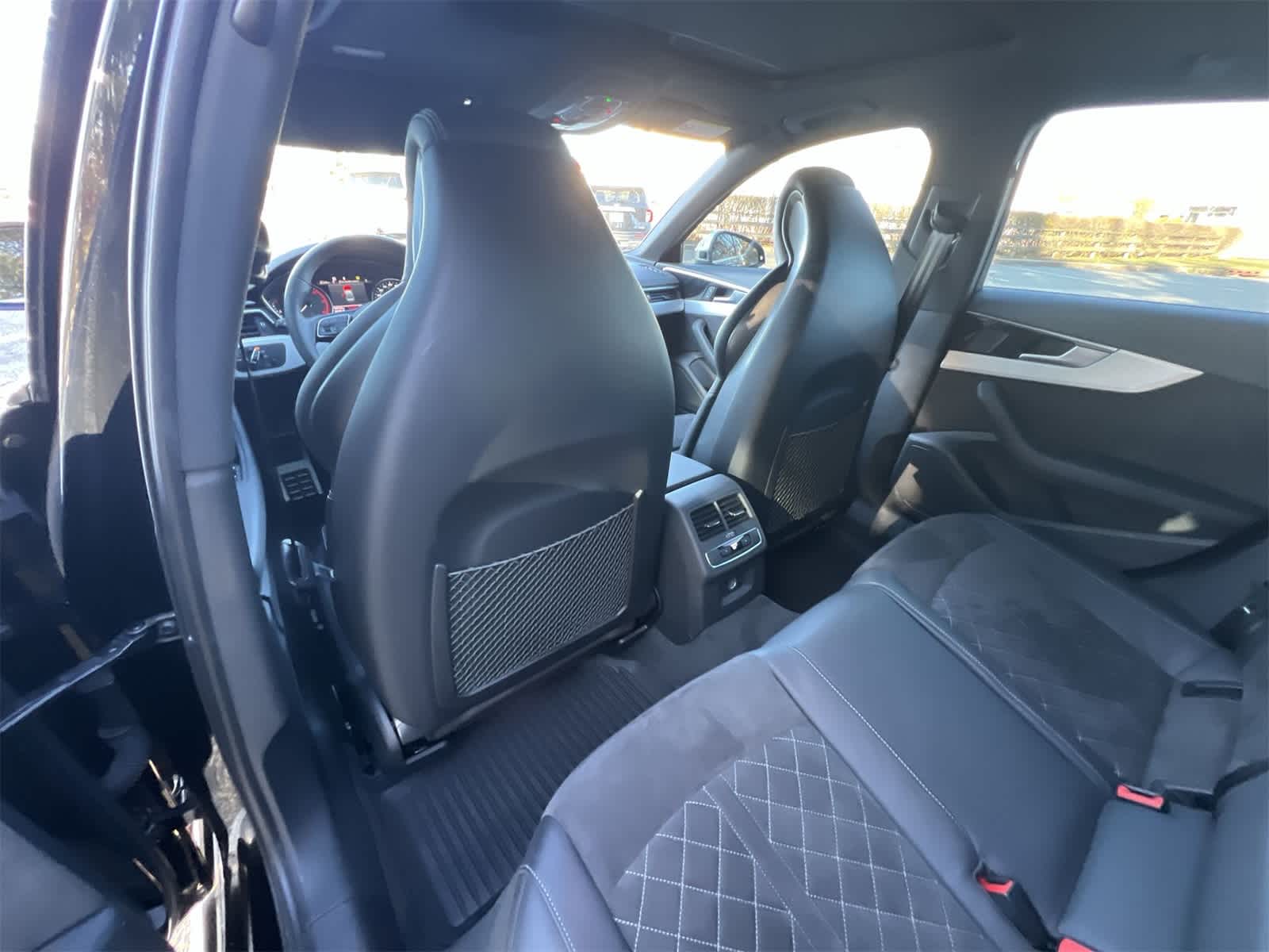 Thumbnail: 2021 Audi S4 - 20