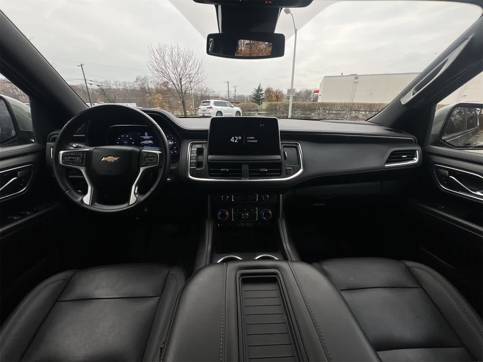 Thumbnail: 2023 Chevrolet Tahoe - 18