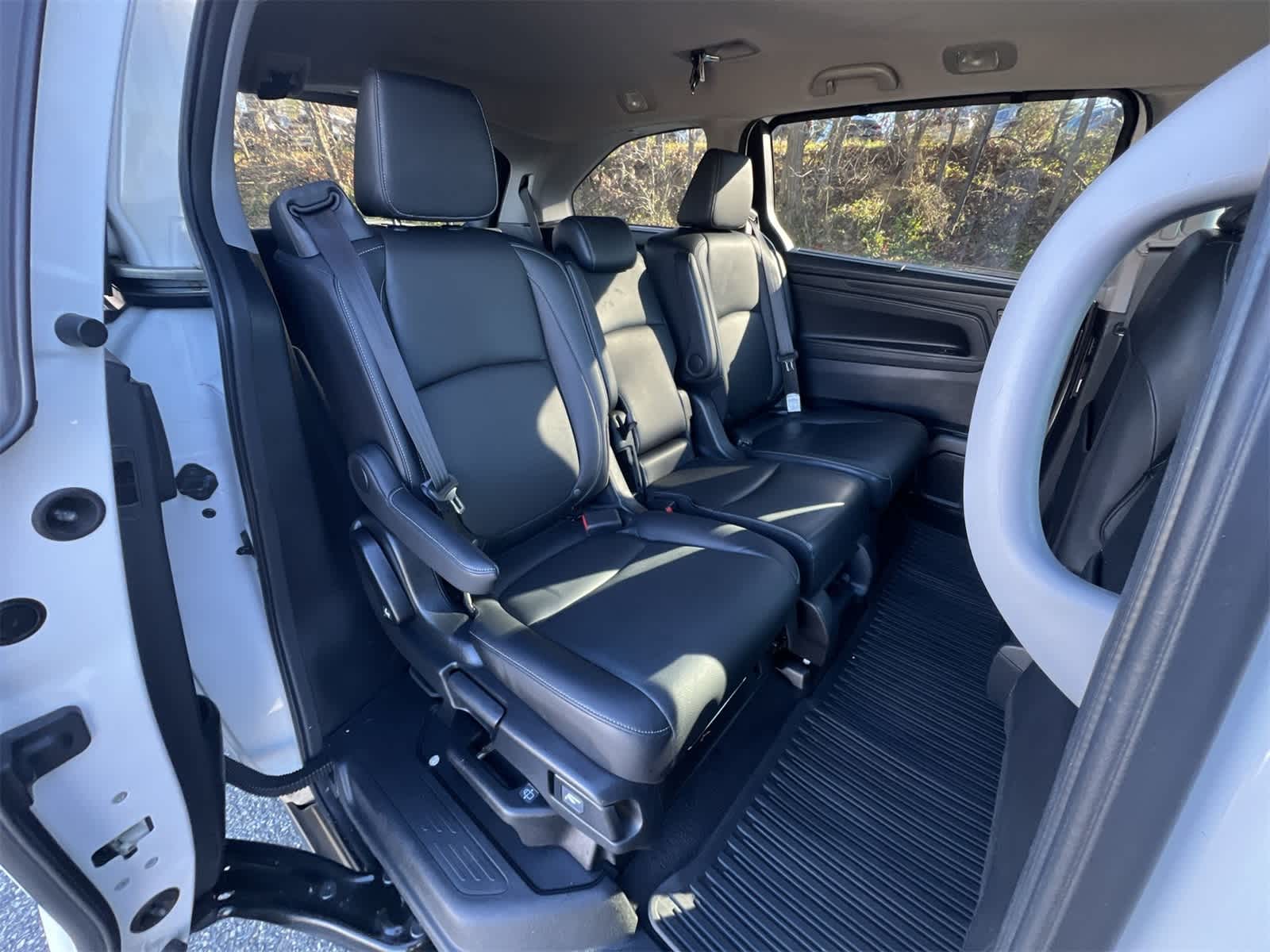 Thumbnail: 2021 Honda Odyssey - 21