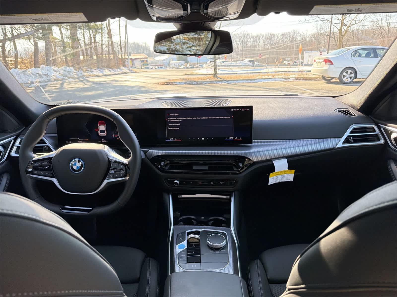 Thumbnail: 2025 BMW i4 - 18