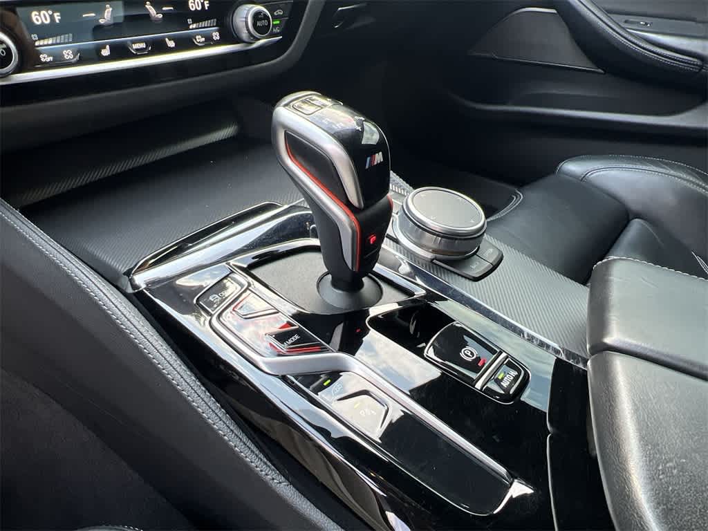 Thumbnail: 2022 BMW M5 - 25