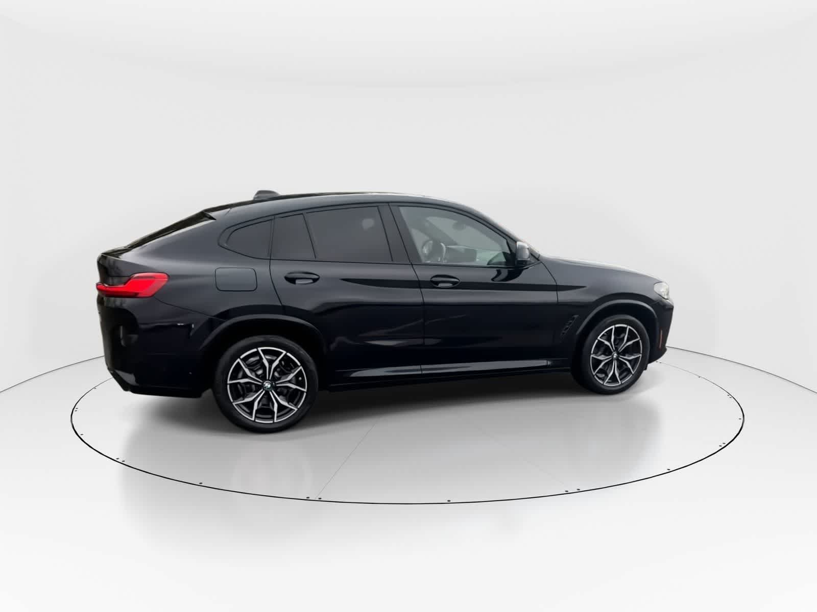 Thumbnail: 2023 BMW X4 - 8